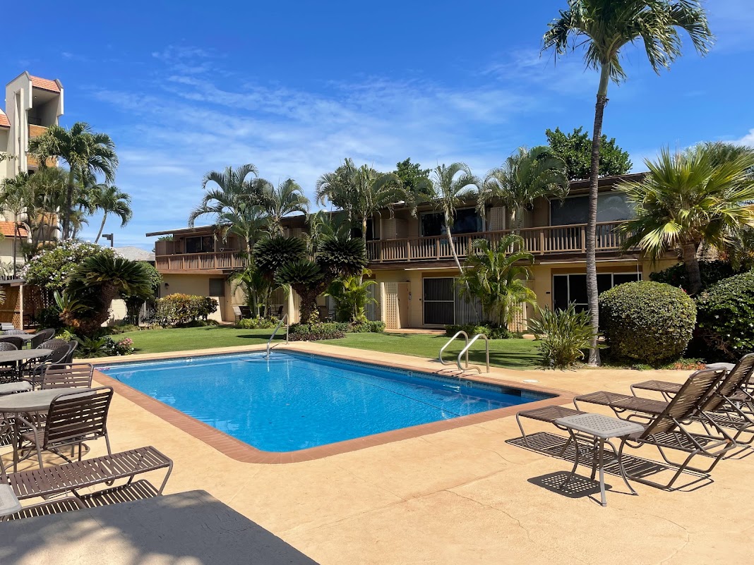 Pool in 1-bedroom unit at Wailana Sands